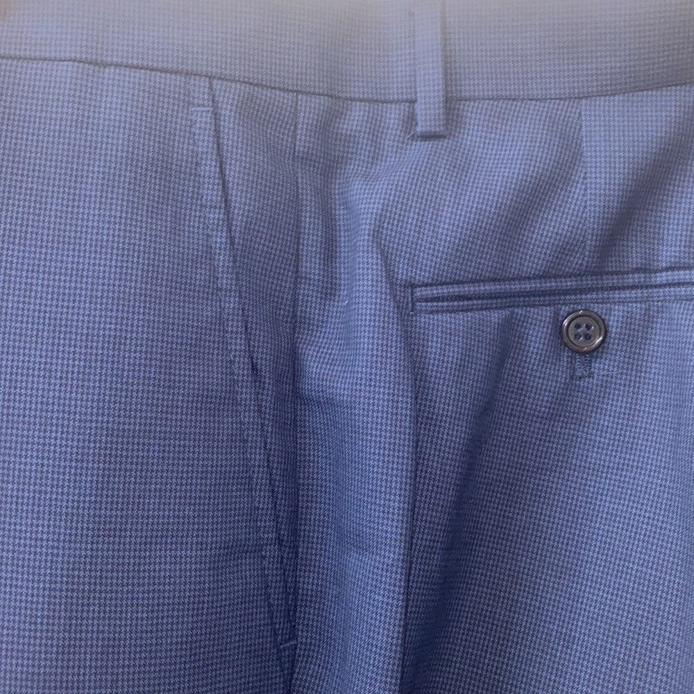 Jos.A.Bank navy blue/black 💯 wool traveler all seasons pants. Cuffed.Size 40/29
